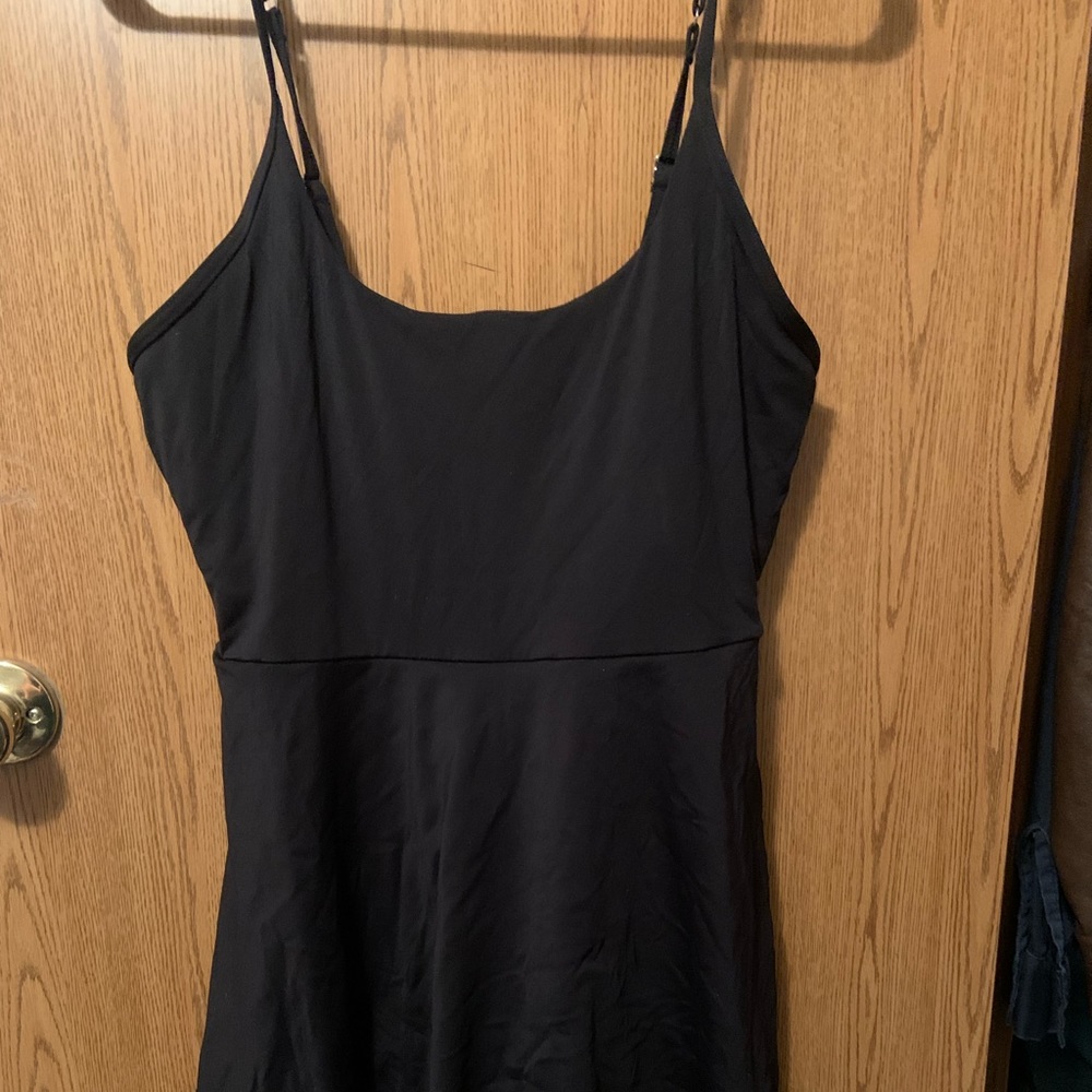 Halara dress with shorts and pockets. Nice new condition.